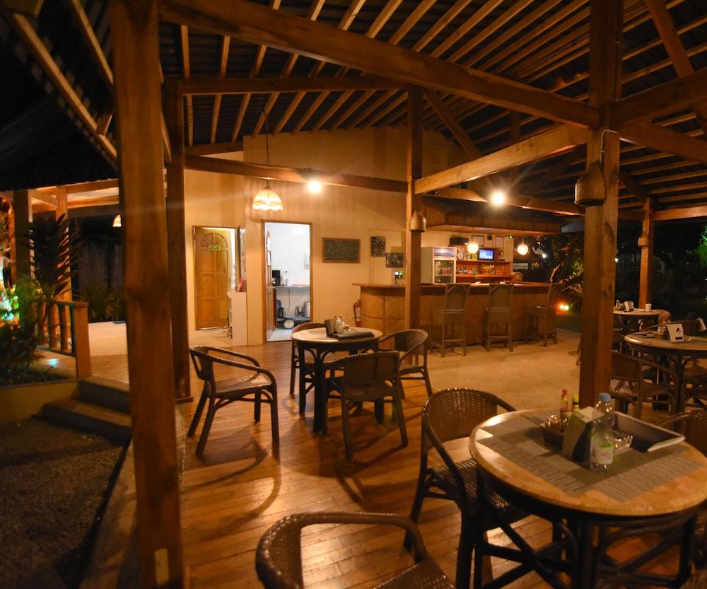 Alona42 Resort Panglao Exterior photo